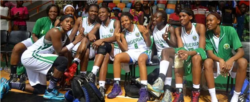 D&rsquo;Tigress players on the bench during a game