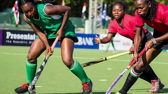 Nigerian women&rsquo;s hockey players contesting the ball